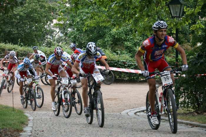 Roman vede "brn�nsk�" had