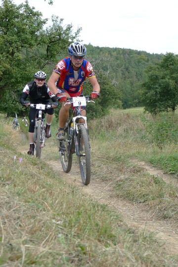 La�a asi v polovin�